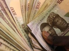 Naira Volatility Returns as Oil Slump Widens FX Gap Despite Fintech Gains