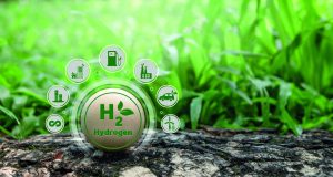 Green Hydrogen in Namibia and Chile: The $10 Billion Race to Power the Global Energy Transition