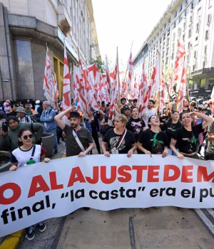 Half a Million Take to Streets of Buenos Aires in Argentina’s Largest Protest Since 2001